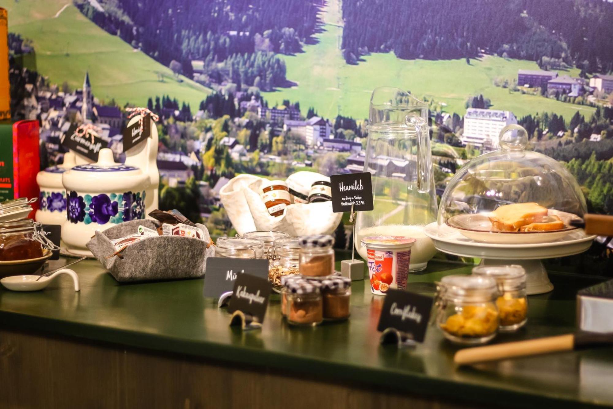 Gasthof Haus Am Berg - Direkt Am Skihang Oberwiesenthal