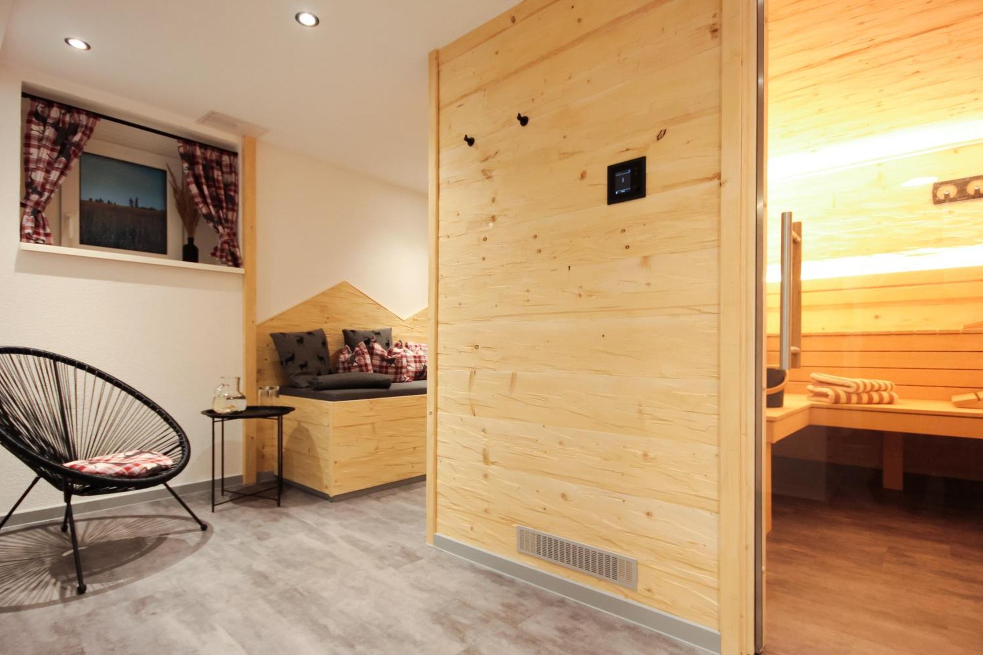 Haus Am Berg - Direkt Am Skihang Gasthof 2*