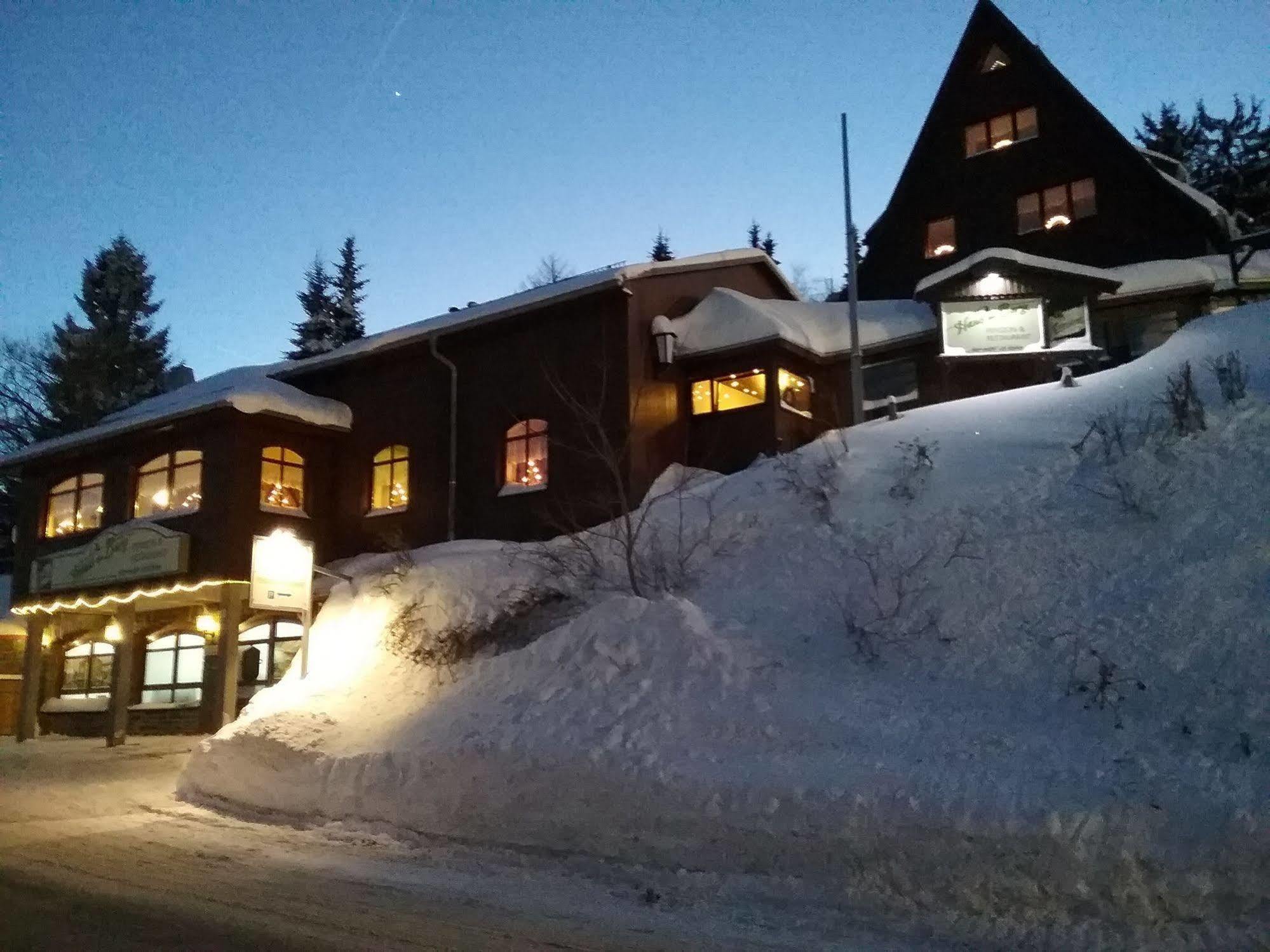 Haus Am Berg - Direkt Am Skihang Gasthof